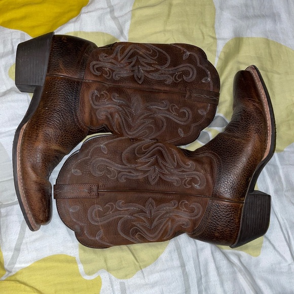 Ariat boots - Picture 1 of 2